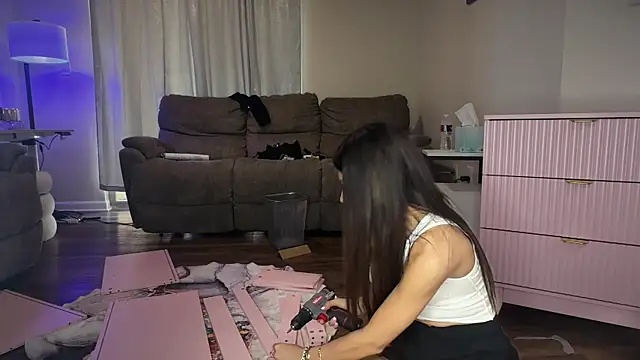 bbgurlnickii online show from February 5, 2026, 8:35 pm