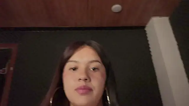 gigifontaine   online show from September 28, 2025, 6:24 pm