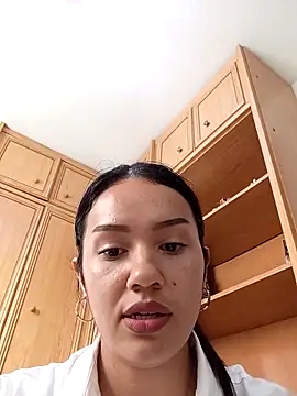 gigifontaine   online show from March 4, 2026, 10:21 am