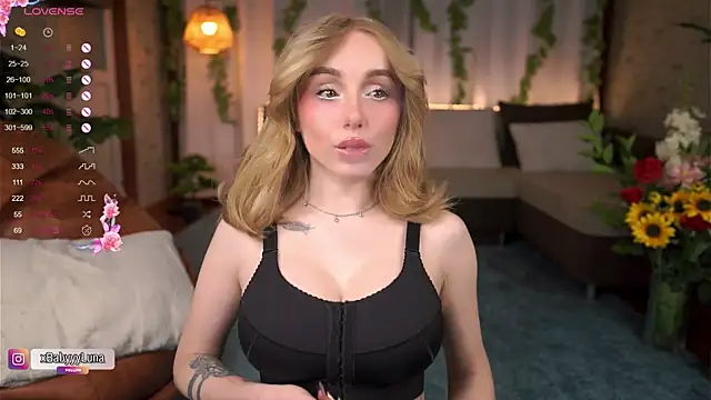 Snapshot of BabyyyLunaX chatting on May 4, 2026, 7:54 pm BabyyyLunaX online show from May 4, 2026, 7:54 pm