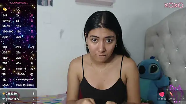 Allison 19   online show from November 12, 2025, 10:37 am