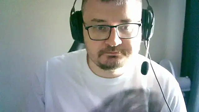 Snapshot of SirAbuser chatting on September 10, 2025, 6:13 am SirAbuser online show from September 10, 2025, 6:13 am