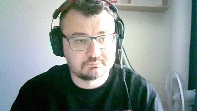 Snapshot of SirAbuser chatting on September 13, 2025, 11:32 am SirAbuser online show from September 13, 2025, 11:32 am