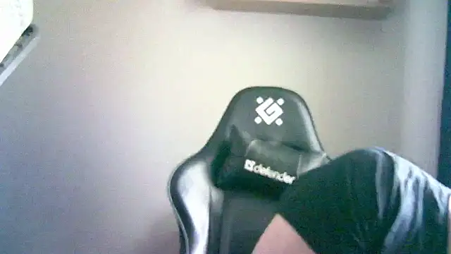 Snapshot of SirAbuser chatting on September 15, 2025, 6:46 am SirAbuser online show from September 15, 2025, 6:46 am