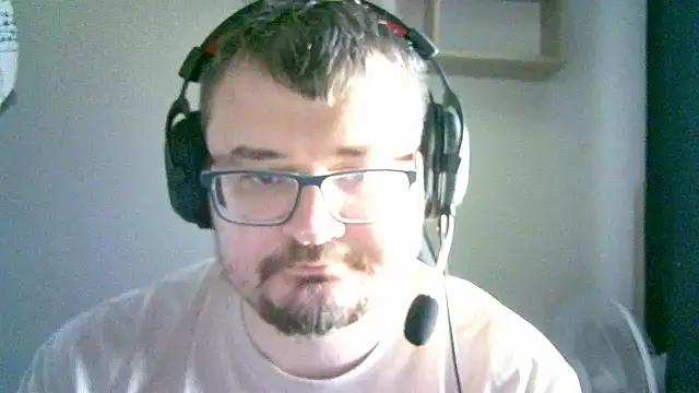 Snapshot of SirAbuser chatting on September 23, 2025, 6:05 am SirAbuser online show from September 23, 2025, 6:05 am