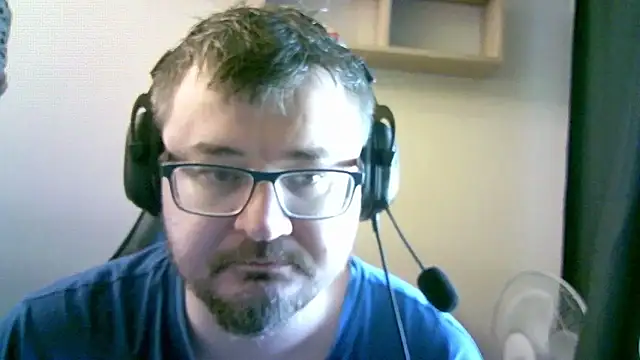 Snapshot of SirAbuser chatting on October 9, 2025, 6:11 am SirAbuser online show from October 9, 2025, 6:11 am