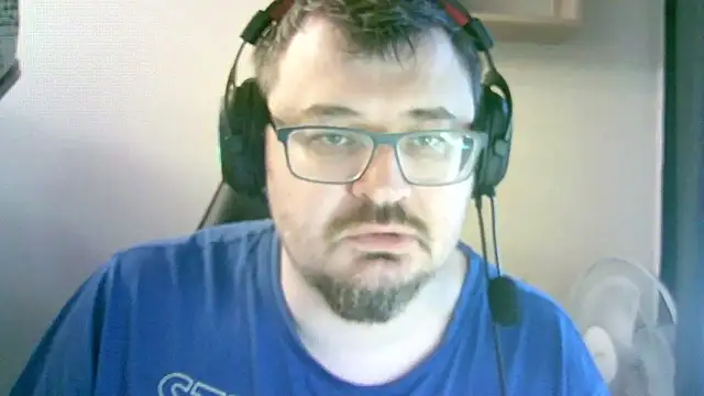 Snapshot of SirAbuser chatting on October 14, 2025, 6:47 am SirAbuser online show from October 14, 2025, 6:47 am