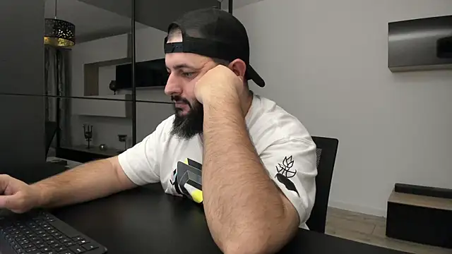 DravenPeak online show from December 1, 2025, 10:15 pm