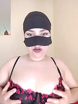 Snapshot of Diva_watine chatting on October 23, 2025, 1:43 pm Diva watine online show from October 23, 2025, 1:43 pm