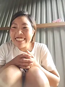 Snapshot of vivi_cute chatting on September 21, 2025, 10:28 am vivi cute online show from September 21, 2025, 10:28 am