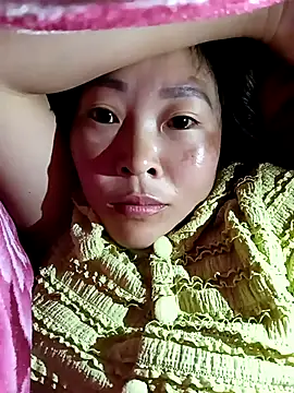 Snapshot of vivi_cute chatting on September 21, 2025, 10:33 pm vivi cute online show from September 21, 2025, 10:33 pm