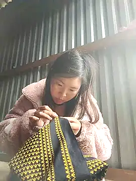 Snapshot of vivi_cute chatting on September 27, 2025, 8:41 am vivi cute online show from September 27, 2025, 8:41 am