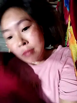 Snapshot of vivi_cute chatting on October 2, 2025, 1:18 pm vivi cute online show from October 2, 2025, 1:18 pm