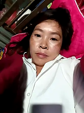 Snapshot of vivi_cute chatting on October 9, 2025, 9:57 pm vivi cute online show from October 9, 2025, 9:57 pm