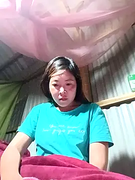 Snapshot of vivi_cute chatting on October 14, 2025, 9:15 pm vivi cute online show from October 14, 2025, 9:15 pm