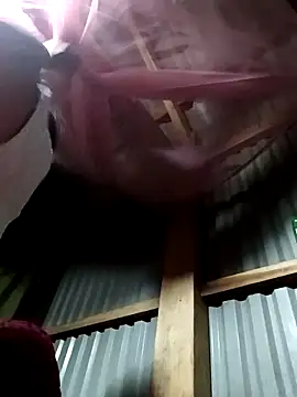 Snapshot of vivi_cute chatting on October 17, 2025, 9:06 pm vivi cute online show from October 17, 2025, 9:06 pm