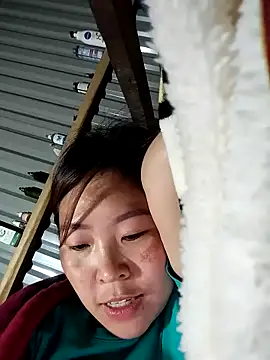 Snapshot of vivi_cute chatting on October 22, 2025, 1:11 pm vivi cute online show from October 22, 2025, 1:11 pm