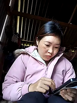 Snapshot of vivi_cute chatting on October 23, 2025, 1:16 am vivi cute online show from October 23, 2025, 1:16 am