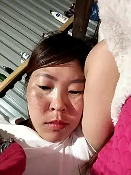 Snapshot of vivi_cute chatting on November 7, 2025, 10:54 pm vivi cute online show from November 7, 2025, 10:54 pm