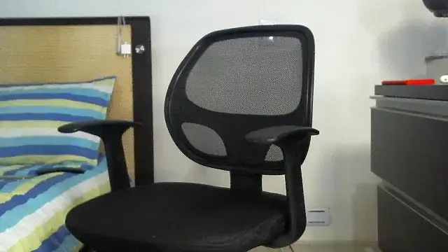 Snapshot of Mirianzapata_1 chatting on February 14, 2026, 4:31 am Mirianzapata 1 online show from February 14, 2026, 4:31 am