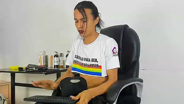 Snapshot of Aisha_hotts777 chatting on October 20, 2025, 3:07 am Aisha hotts777 online show from October 20, 2025, 3:07 am