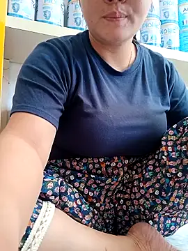 Snapshot of _Babyrose_ chatting on October 8, 2025, 5:27 am Babyrose online show from October 8, 2025, 5:27 am