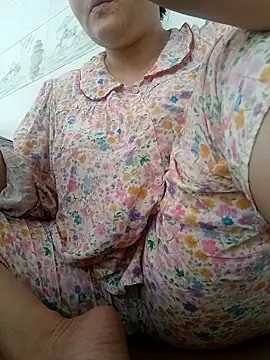  Babyrose  online show from May 7, 2026, 4:51 am