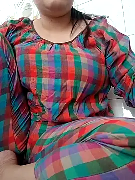  Babyrose  online show from May 8, 2026, 4:18 am