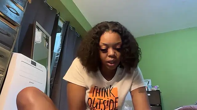 Snapshot of Liaprettygirl chatting on April 2, 2026, 3:15 am Liaprettygirl online show from April 2, 2026, 3:15 am
