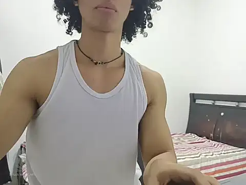 Snapshot of SoloRizo chatting on October 4, 2025, 3:37 am SoloRizo online show from October 4, 2025, 3:37 am