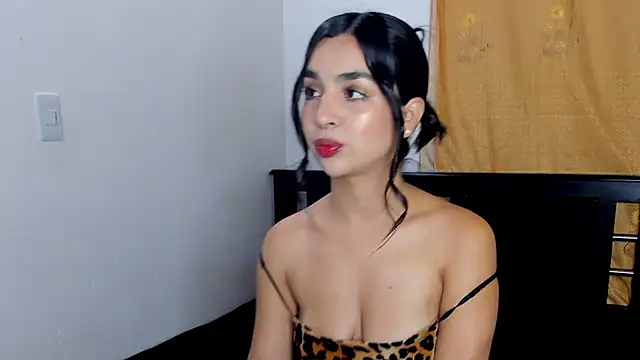 MelyRousee online show from September 30, 2025, 11:32 pm