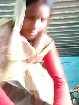 Snapshot of Mohini-xx chatting on November 6, 2025, 1:17 am Mohini-xx online show from November 6, 2025, 1:17 am