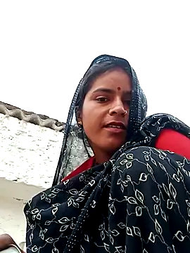 Snapshot of Mohini-xx chatting on November 10, 2025, 1:15 am Mohini-xx online show from November 10, 2025, 1:15 am