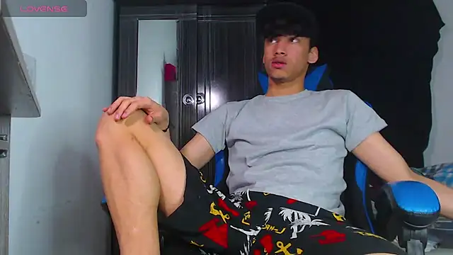 Gael Jones online show from February 8, 2026, 8:01 pm