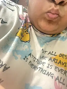 Snapshot of indian-hotmilfs chatting on September 26, 2025, 1:26 pm indian-hotmilfs online show from September 26, 2025, 1:26 pm