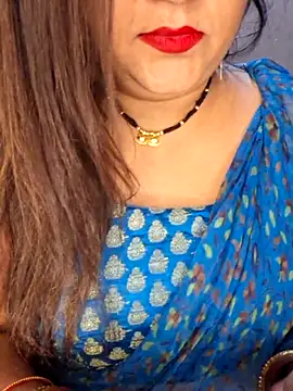 Snapshot of indian-hotmilfs chatting on October 19, 2025, 6:19 pm indian-hotmilfs online show from October 19, 2025, 6:19 pm