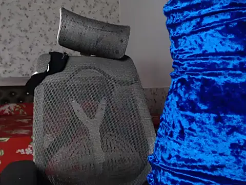 snow white123 online show from October 3, 2025, 8:28 pm