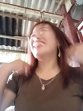 sukabae00 online show from November 6, 2025, 2:01 am