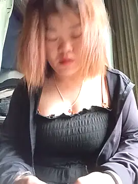 sukabae00 online show from April 27, 2026, 11:25 pm