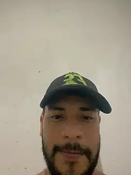 spiderfindom online show from May 5, 2026, 3:36 am