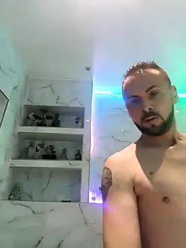 papichulo0099 online show from November 28, 2025, 4:04 am