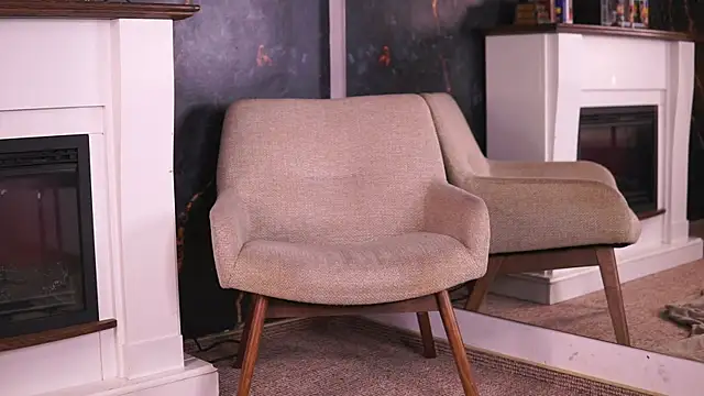 ChloeObril online show from June 16, 2026, 3:53 am