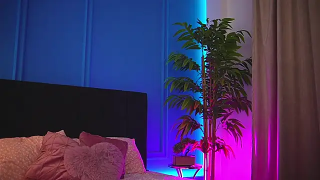 alexxisrae online show from December 4, 2025, 4:00 am