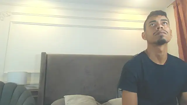 latinbigcrazy online show from July 5, 2026, 5:14 am