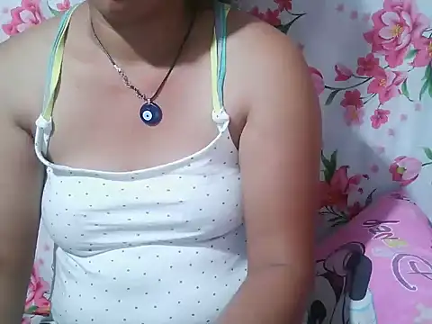 Snapshot of Shizukah_Sun chatting on September 9, 2025, 9:25 pm Shizukah Sun online show from September 9, 2025, 9:25 pm