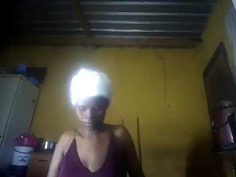 Caramelchick01 online show from September 9, 2025, 5:56 pm
