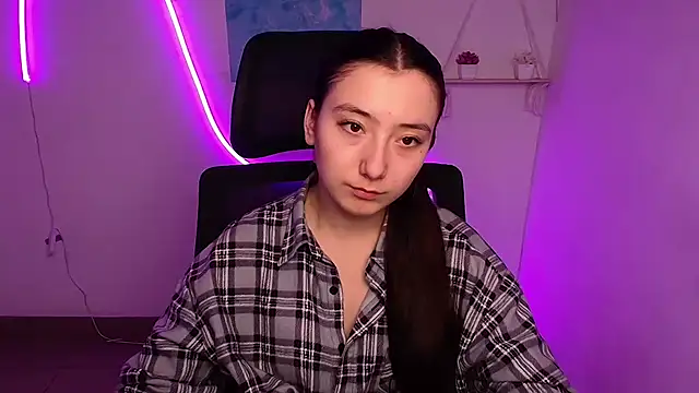 ScarlettVibe  online show from October 13, 2025, 5:18 am