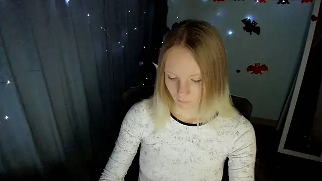 Kassandra XX online show from October 25, 2025, 12:45 pm