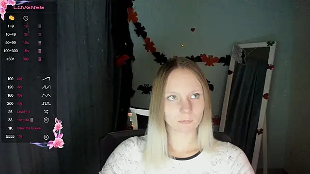 Kassandra XX online show from October 28, 2025, 1:14 pm