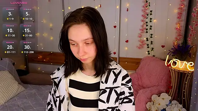 SuzanneHowse online show from March 14, 2026, 4:45 pm